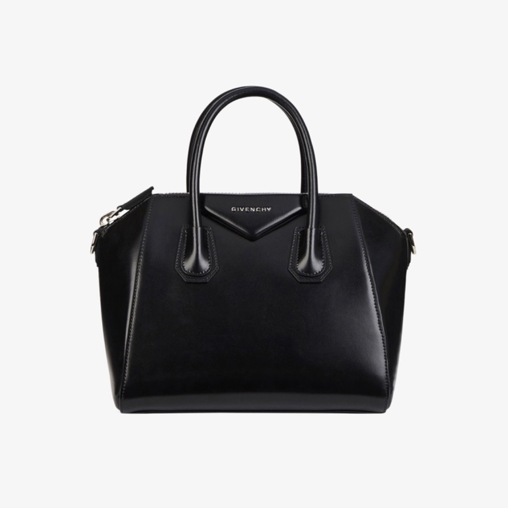 Givenchy Small Antigona bag in leather - black Brand new condition enjoy xo